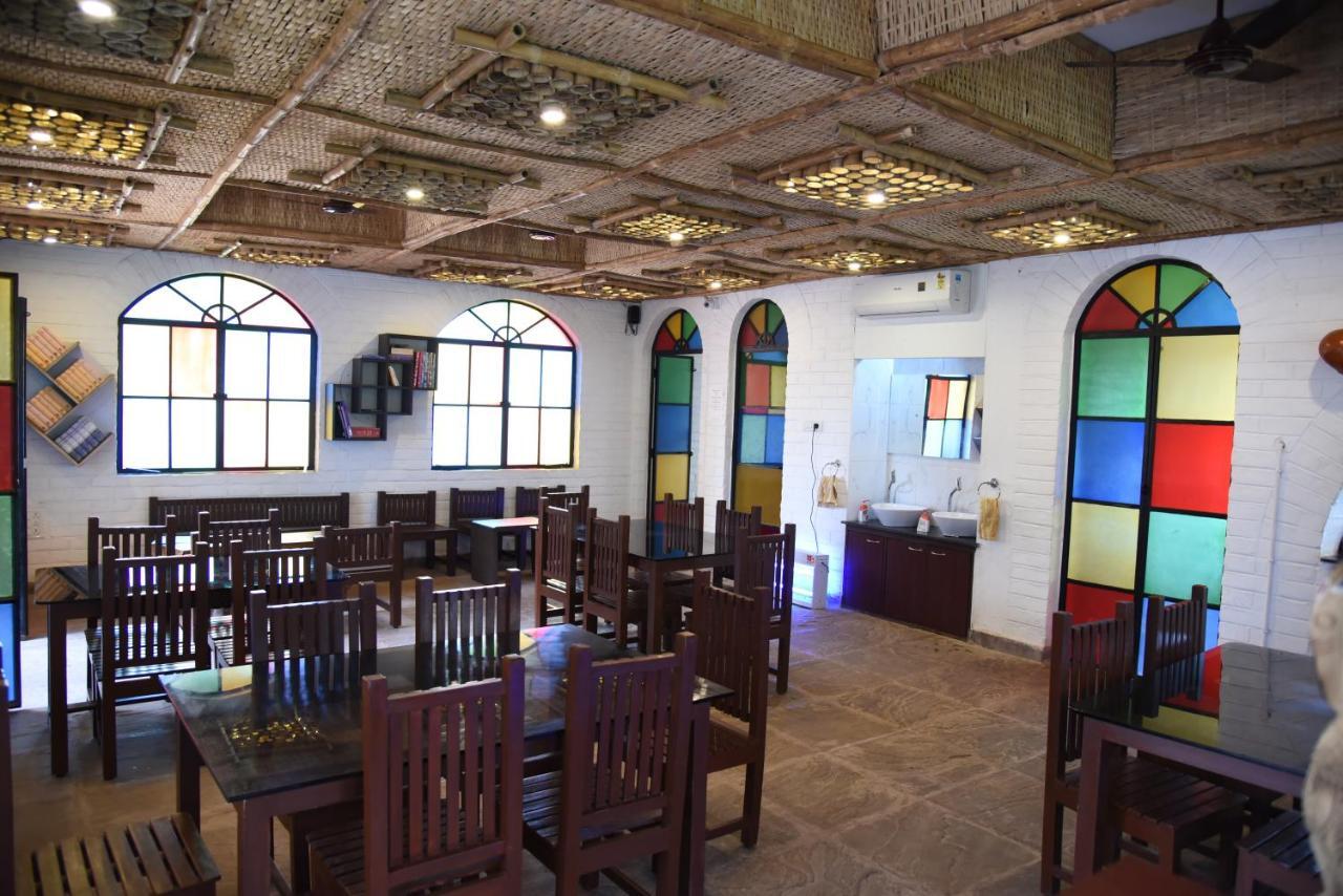 Panthashala Santiniketan Hotell Sri Niketan Eksteriør bilde
